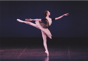 朝比奈 梨乃 (菊田 梨乃)